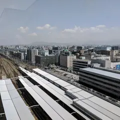 つばめの杜広場
