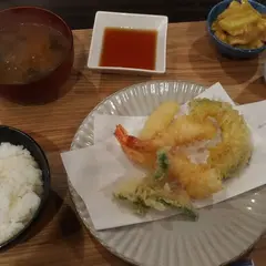 元町マルシェダイニング