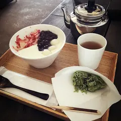 すずめ茶房