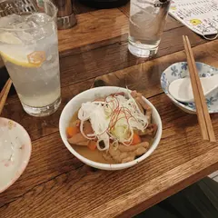 煮込みとお惣菜スタンド ウエトミ