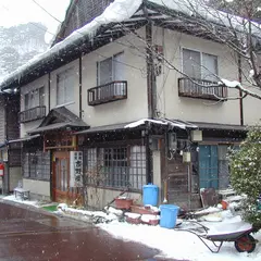吉野屋旅館