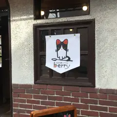 イチゴ専門パフェ店ベリー