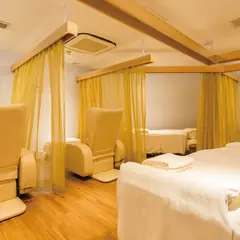 ラフィネ 大手町ビル店