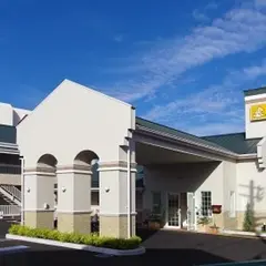 ファミリーロッジ旅籠屋 佐野SA店