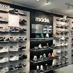 ニューバランス 新宿小田急ハルク