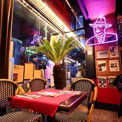 Smokey Saloon