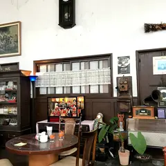 風の港館カフェヌーベルポスト