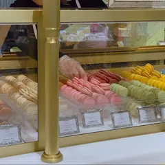 ラデュレ ルクア大阪店