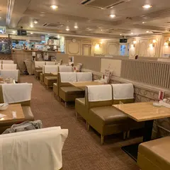 シュベール 成城店