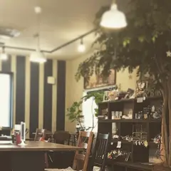 Meet Up Under The Tree