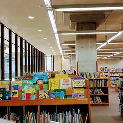 神戸市立中央図書館