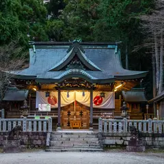 湯泉神社