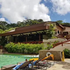 タバコン・リゾート（Tabacon Resort）