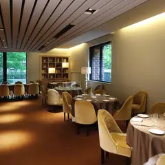 レストラン サロン