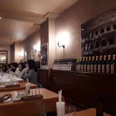 トラットリア・バッフォ