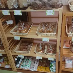 パン工房『全粒粉とゆかいな仲間』