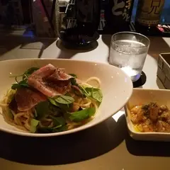 スポットライト 新宿店