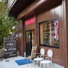 VILLAGE ANTIQUE
