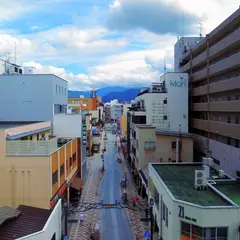アズ七日町