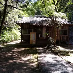 雨垂布勢神社