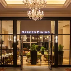 GARDEN DINING