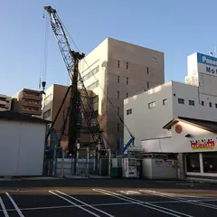 ㈱槌屋