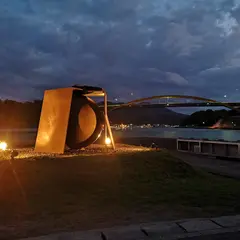 島ごと美術館『球を包む幕舎』