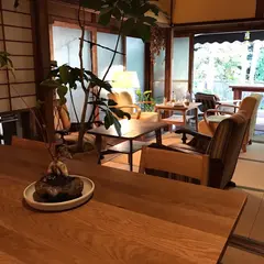 小さな西欧料理店 森乃くじら荘