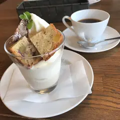 ニド バイ ハニー ビー プロジェクト