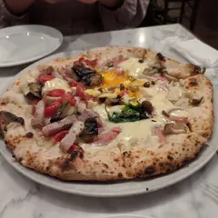 ピッツェリア カポリ
