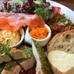 Bistrot glouton ビストログルトン