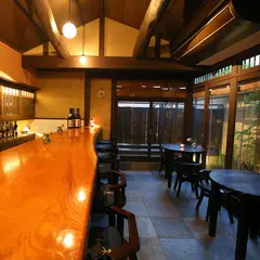 CafeBar & Restaurant の輪