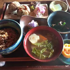 食堂ぺいす