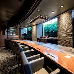 鉄板焼 リオ