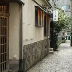 TRUNK(HOUSE)