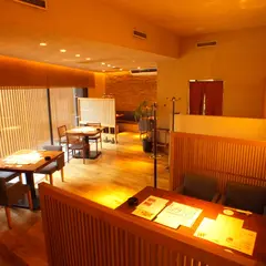 羅豚 はなれ