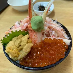 三角市場