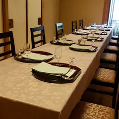 つる由
