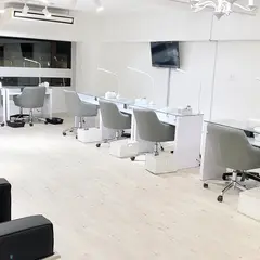 福岡・天神 ネイルサロン Nail&Beauty NEON 天神店
