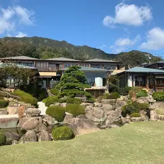 庭園の宿 石亭