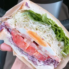 GOLD COAST Cafe + Dining
