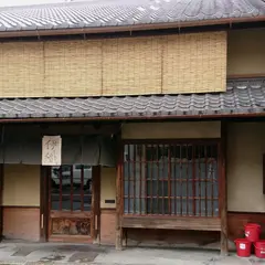 亀屋伊織