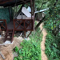 HIDEAWAY sunset camp