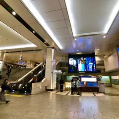 ビッグマン前広場