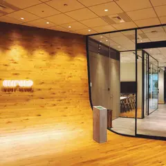 株式会社エウレカ