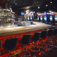 ダイニングダーツバー・ビー Bee 新宿店