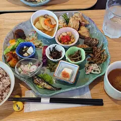 Cafe+kitchen HAKONE