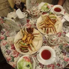 スリーチムニーズ