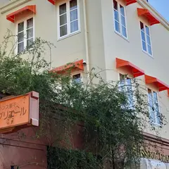 ポワブリエール本店