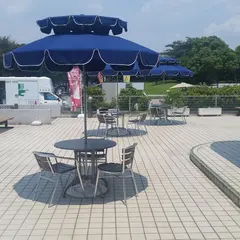 レストラン「ブルーマリン」
